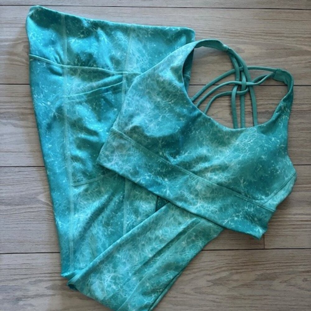 Victoria Secret - Leggings and Matching Sports Bra